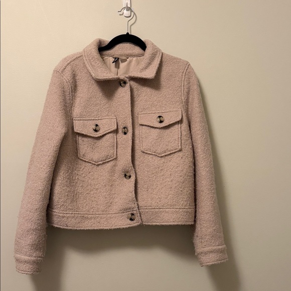 H&M Jackets & Blazers - H&M Women's Cream Teddy Shacket